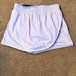 Nike Girls Size M Athletic Shorts in Soft Lavender NWT